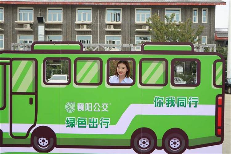 坐公交车居然弄了 2 个小车振——划时代的出行新体验